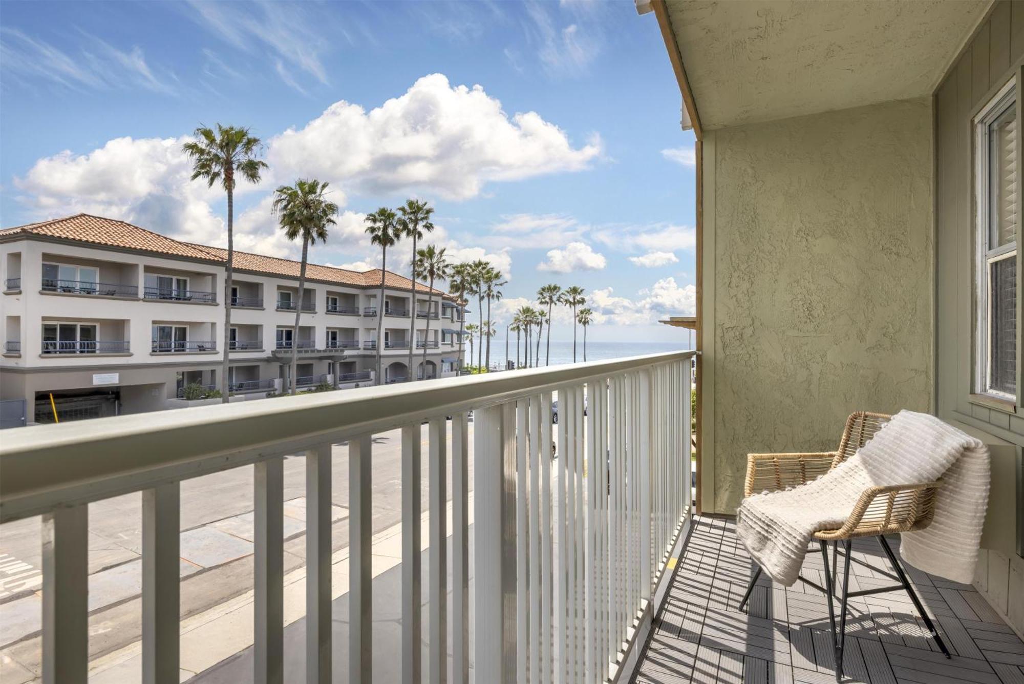 Double Room Two Double Beds Partial Ocean View Balcony or Non-Smoking,1769505306:JPEG