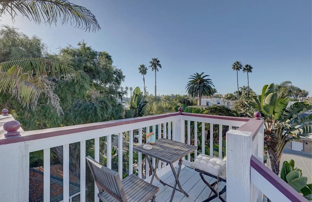 Pelican Cove Inn-1